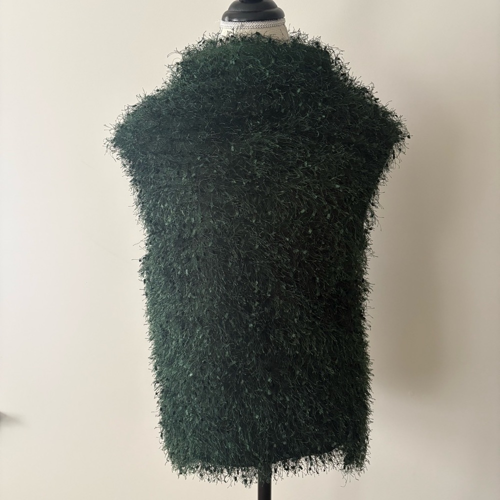 Zara Green Textured Sleeveless Vented Top